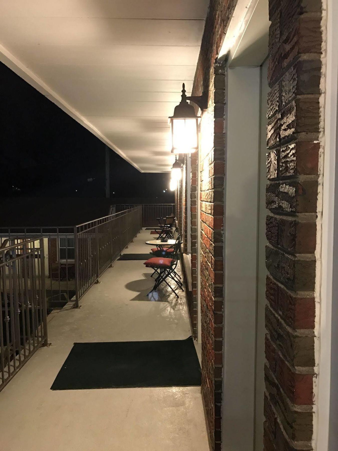 Gateway Inn Oak Lawn Exterior photo