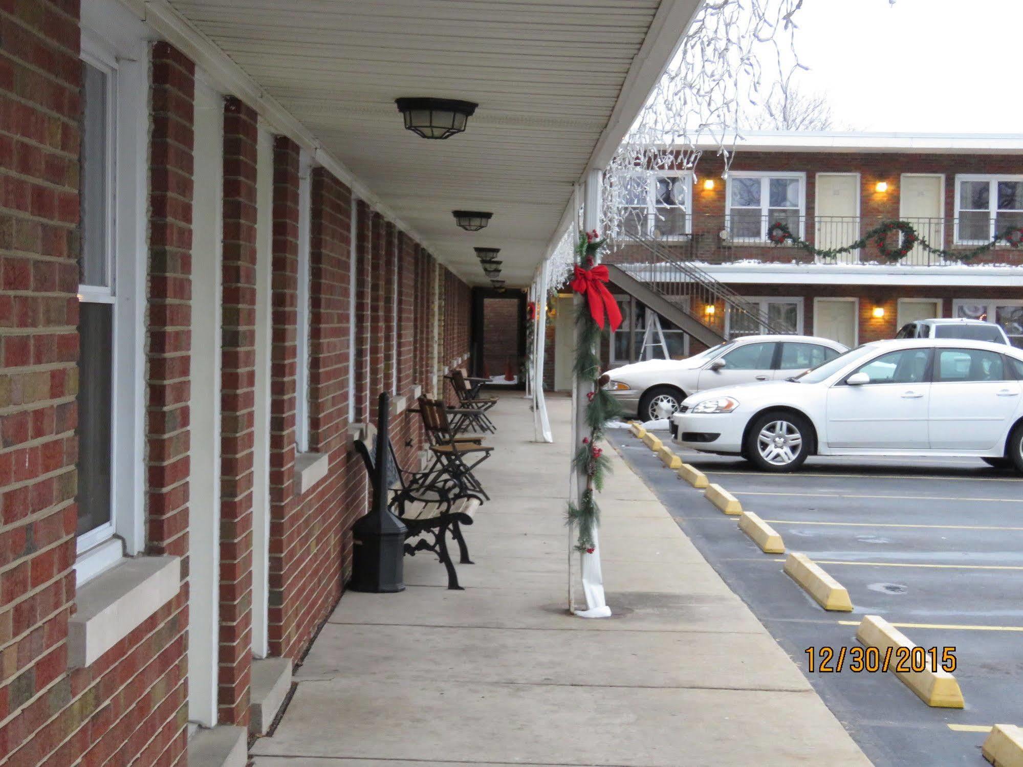 Gateway Inn Oak Lawn Exterior photo